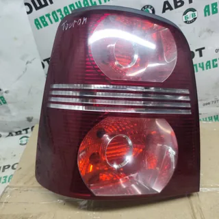 Задній ліхтар стоп Фольксваген Туран 1T0 945 257 D