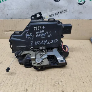 Замок двери передний правый VW Golf 4 Bora Skoda Octavia Tour Seat Leon VAG