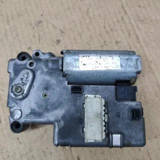 Моторчик люка Ауді 4B0959560 Bosch