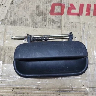 Ручка двери наружная правая Skoda Felicia 1994–2001 6U0837206