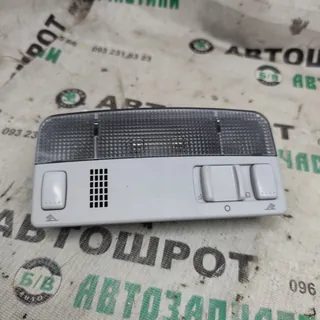 Плафон освещения салона Skoda Octavia Tour A5 VW Golf 4 Passat B5 3B0947105C