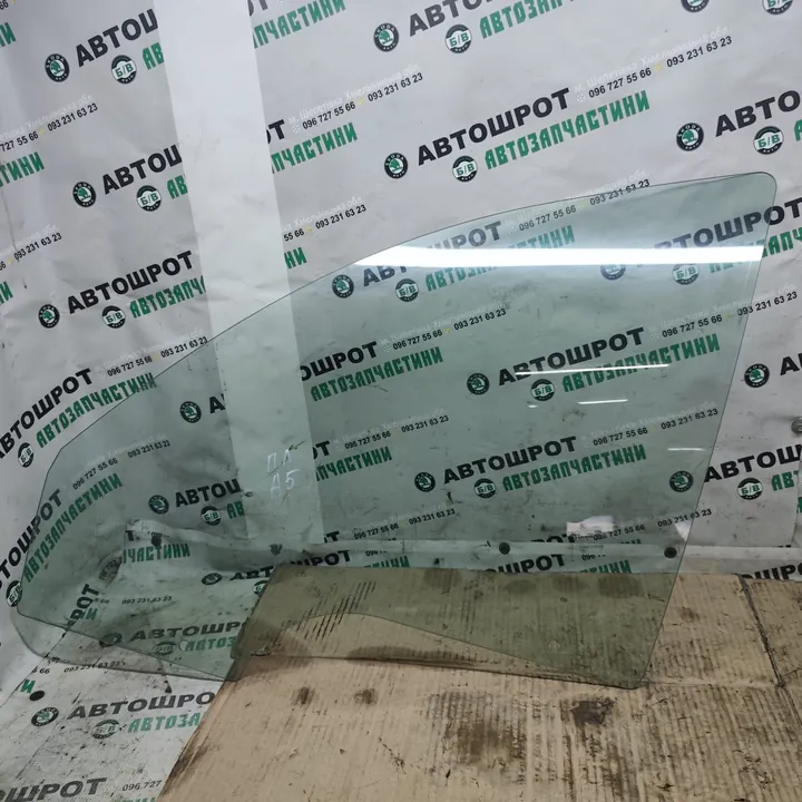 Скло дверей переднє ліве Шкода Октавія А5 / Skoda Octavia A5 2004–2013 SPLINTEX