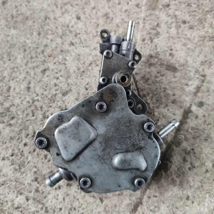 Вакуумный насос 038145209A Volkswagen Volkswagen Шкода / Skoda Ауди / Audi 1.9 TDI
