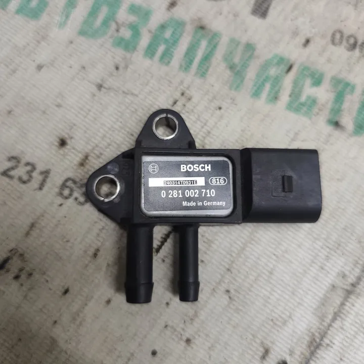 Датчик давления сажевого фильтра DPF Bosch 0281002710