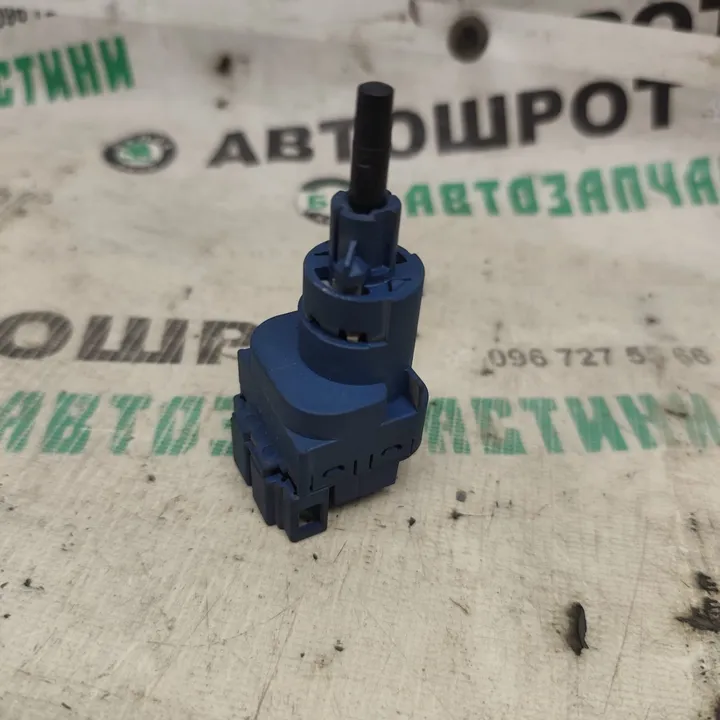 Датчик педалі гальма стоп-сигналу Volkswagen Skoda Seat 6Q0927189