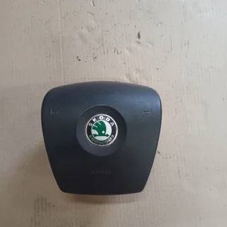Подушка безпеки Airbag керма б/в Skoda Fabia 2 / Octavia A5 / Roomster (6Q0880201B)