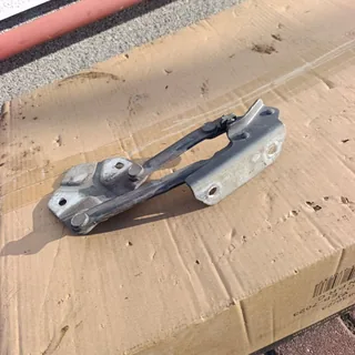  Ліва завіса капота Фольксваген Туран 1T0 823 302 E VW TOURAN 
